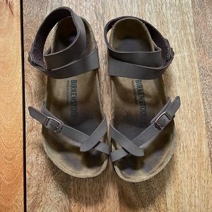 Birkenstock Womens Yara Sandal